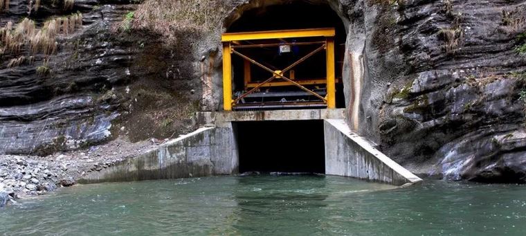 हेलम्बु पालिकामा मेलम्ची पानी पथान्तरण रोकियो, स्थानीयले ताला लगाए