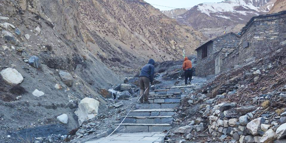 नार्पाभूमि गाउँपालिकामा फू गाउँको गोरेटो बाटो स्तरोन्नति