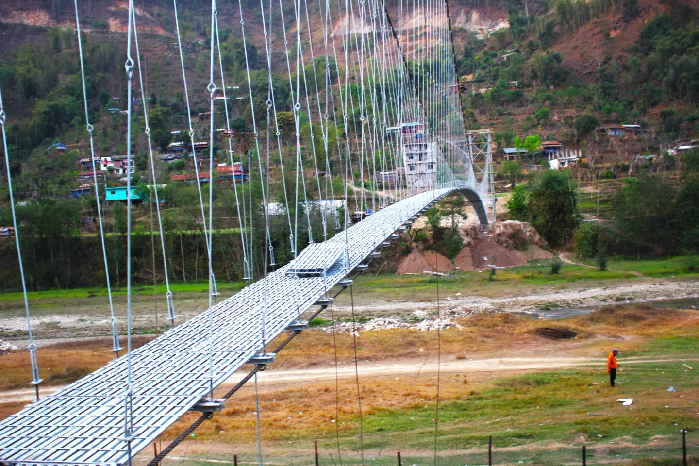 इस्मा गाउँपालिकामा समयअघि झोलुङ्गे पुल निर्माण, स्थानीयलाई सहज आवतजावत