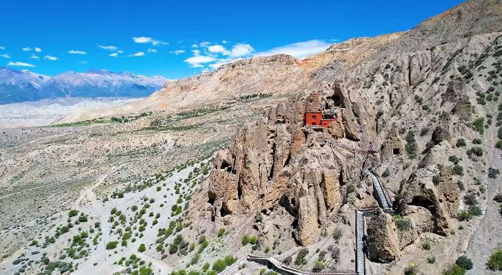 गुम्बाको संरक्षणदेखि सडकसम्म:  लोघेकर–दामोदरकुण्ड पालिका विकासको उदाहरण
