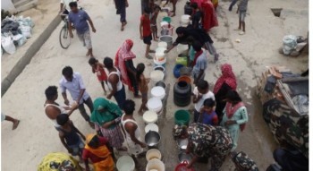 वीरगञ्ज महानगरपालिकामा खानेपानी समस्या:नेपाली सेनाले दैनिक पानी वितरण