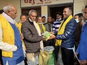 मटिहानी नगरपालिकाद्वारा किसानलाई अनुदानमा गहुँको बिउ र हिउँदे घाँस वितरण