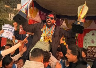 पुतलीबजार नगरपालिकामा राष्ट्रपति रनिङ शिल्ड उपाधि रोशनी माविलाई तेस्रो पटक