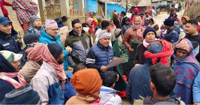 छिन्नमस्ता गाउँपालिकामा १५० विपन्न परिवारलाई कम्बल वितरण