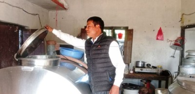 शुक्लाफाँटा नगरपालिकामा १५ वर्षको मेहनतले डेरी उद्योग फस्टायो