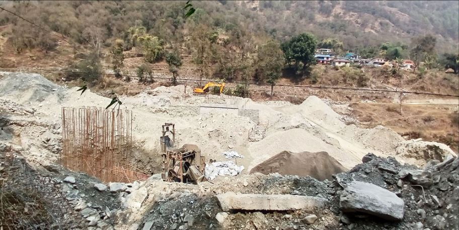 लमजुङका पालिकामा निर्माणाधीन १४ मोटरेबल पुल: बजेट र स्थानको विवरण